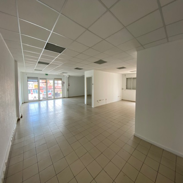 Location Immobilier Professionnel Fonds de commerce Baie-Mahault 97122