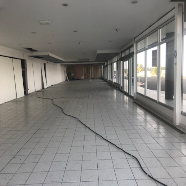 Location Immobilier Professionnel Local commercial Baie-Mahault 97122